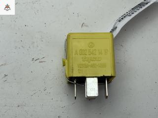 реле (прочие) Mercedes-Benz A-Класс W169 2005, 1.5 л., бензин, МКПП, красный, хетчбэк 3 дв., 0025421419.1