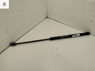 амортизатор крышки багажника (3-5 двери) Volkswagen Golf 3 поколение 1996, 2.0 л., бензин, МКПП, чёрный, хетчбэк 5 дв., 1H6827550A