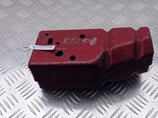 кронштейн переднего бампера Nissan Primera P11 1997, 1.6 л., бензин, МКПП, красный, хетчбэк 5 дв.