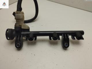 топливная рампа Toyota Aygo 1 поколение 2007, 1.0 л., бензин, МКПП, красный, хетчбэк 5 дв., 238140Q010