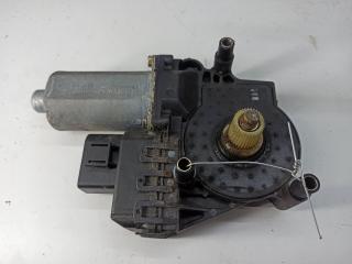 моторчик стеклоподъемника передний правый Audi A6 4B/C5 [рестайлинг] 2002, 2.5 л., дизель, АКПП, серый, универсал, 0130821774