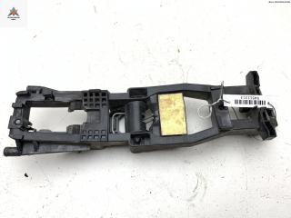 Корпус (держатель) ручки двери передней левой Mercedes-Benz C-Класс W203/S203/CL203 2002, 1.8 л., бензин, АКПП, чёрный, универсал