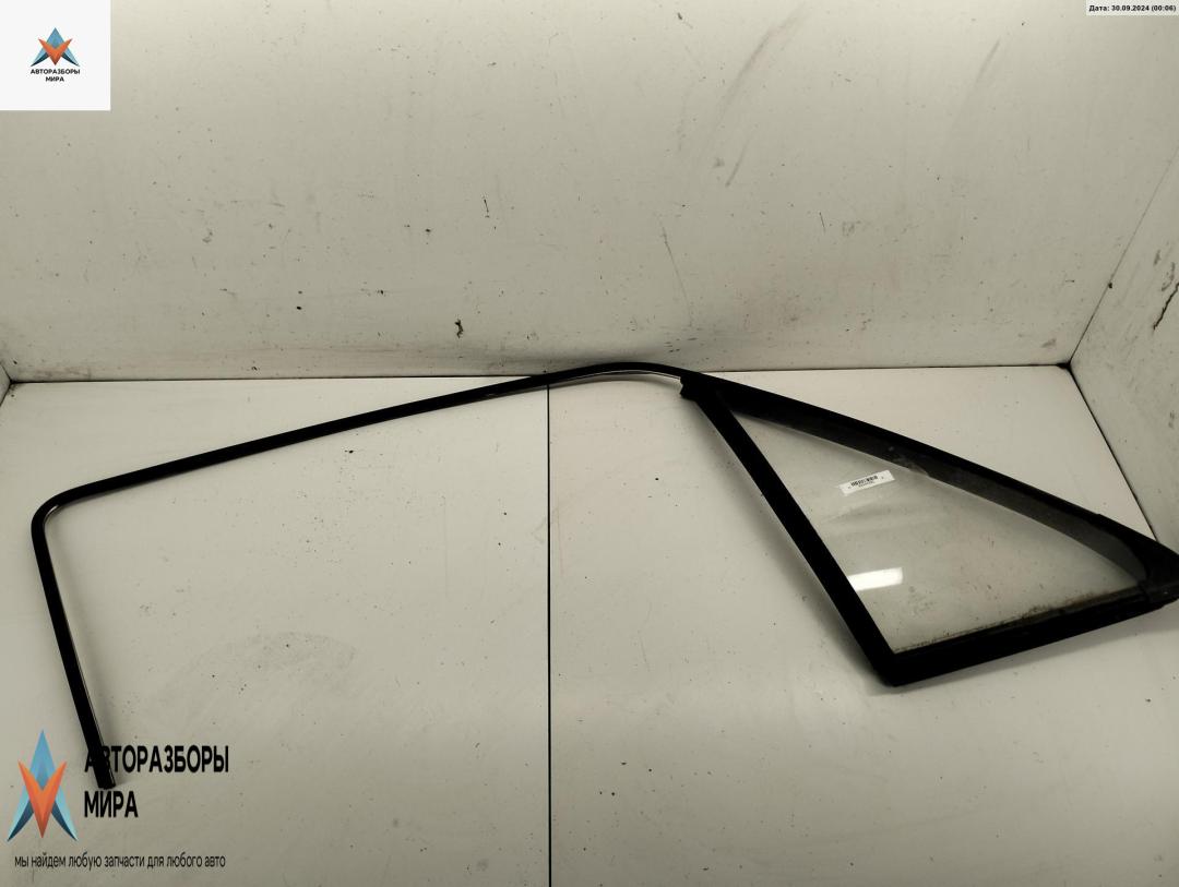 форточка передняя правая Volkswagen Golf 2 поколение 1984, 1.6 л., бензин, МКПП, красный, хетчбэк 3 дв., AS2 - фото №1