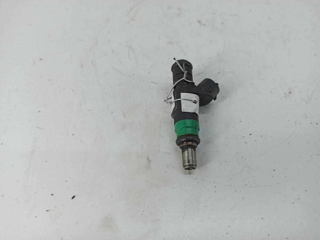 форсунка Audi A6 C5 2004, 3.0 л., бензин, МКПП, чёрный, седан, 06C133551