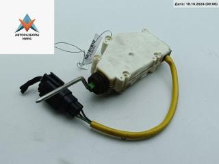 замок лючка топливного бака Volkswagen Sharan 1 поколение [2-й рестайлинг] 2003, 1.9 л., дизель, АКПП, чёрный, минивэн, 7M0959775C