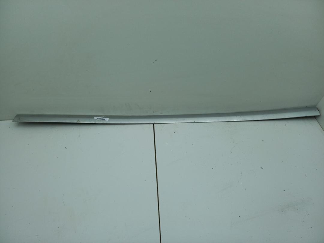молдинг двери передней правой Opel Vectra C 2007, 1.9 л., дизель, МКПП, серый, хетчбэк 5 дв., 13101649