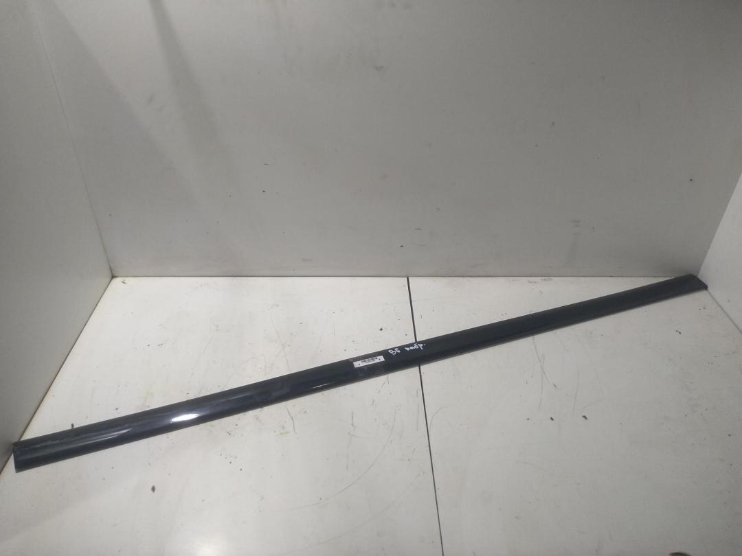 молдинг двери передней правой Audi A4 B6 2005, 2.5 л., дизель, МКПП, чёрный, кабриолет, 8H0853954