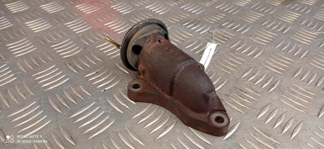 клапан EGR Toyota Yaris Verso 2003, 1.4 л., дизель, МКПП, серый, минивэн - фото №1