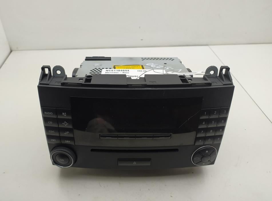 магнитола Mercedes-Benz B W245 2005, 1.7 л., бензин, МКПП, чёрный, минивэн, 1698700689