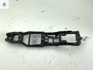 Корпус (держатель) ручки двери передней левой Mercedes-Benz M-Class ML W163 2002, 2.7 л., дизель, МКПП, синий, внедорожник 5 дв., 1637600034