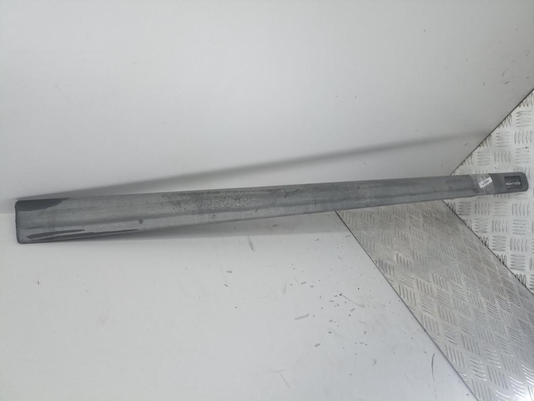 молдинг двери передней правой Opel Astra G 1999, 1.6 л., бензин, МКПП, серый, универсал, 90587376