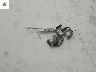 крепление форсунки Peugeot 206 1 поколение [рестайлинг] 2004, 1.4 л., бензин, МКПП, серый, хетчбэк 3 дв.