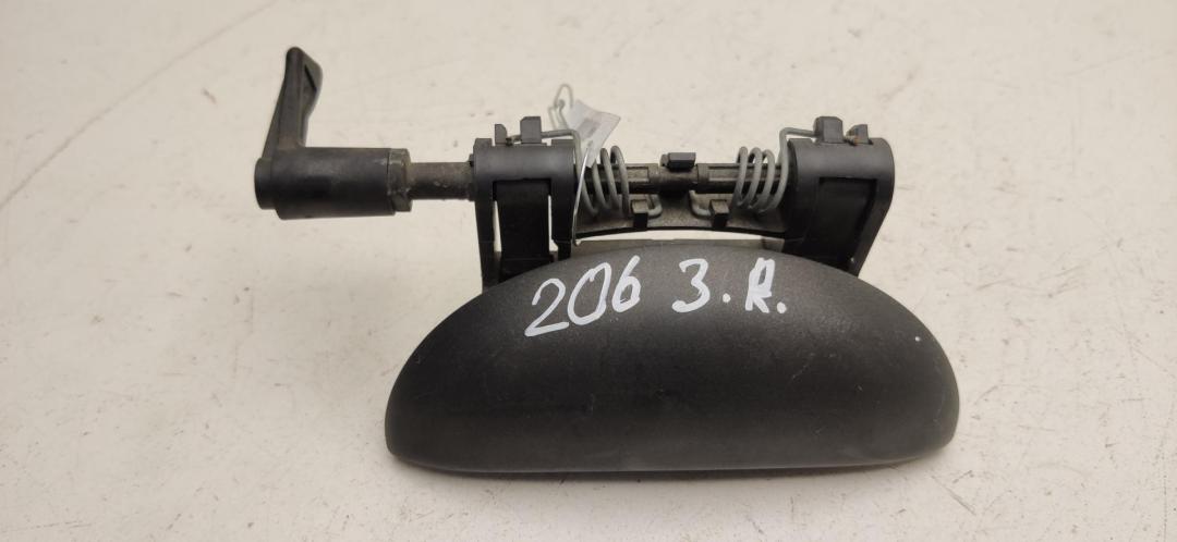 ручка наружная задняя правая Peugeot 206 1 поколение 1999, 1.1 л., бензин, МКПП, синий, хетчбэк 5 дв., 9628749477 - фото №1