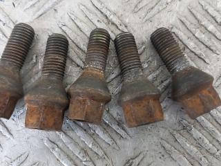 болт колесный BMW 3 E46 2001, 2.2 л., бензин, МКПП, чёрный, седан
