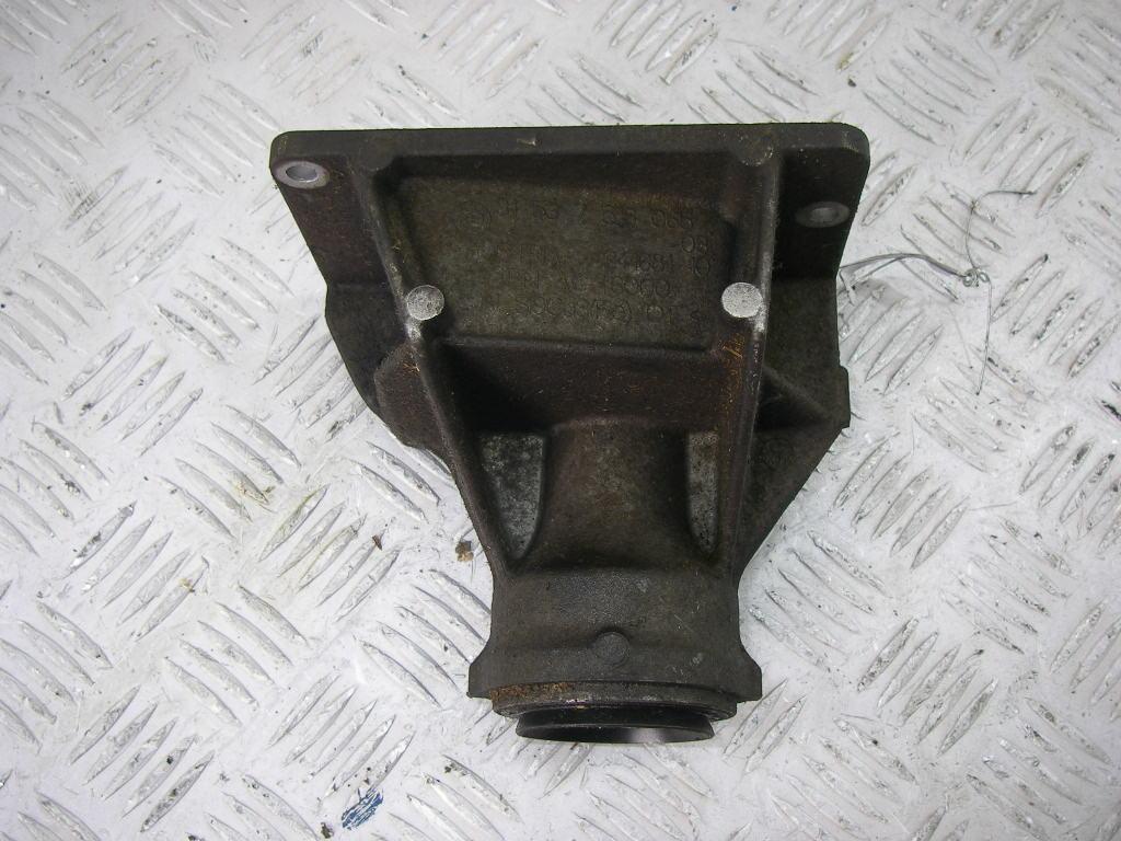 кронштейн (крепление) BMW X3 E83 2006, 3.0 л., бензин, АКПП, серый, внедорожник 5 дв., 31537516065