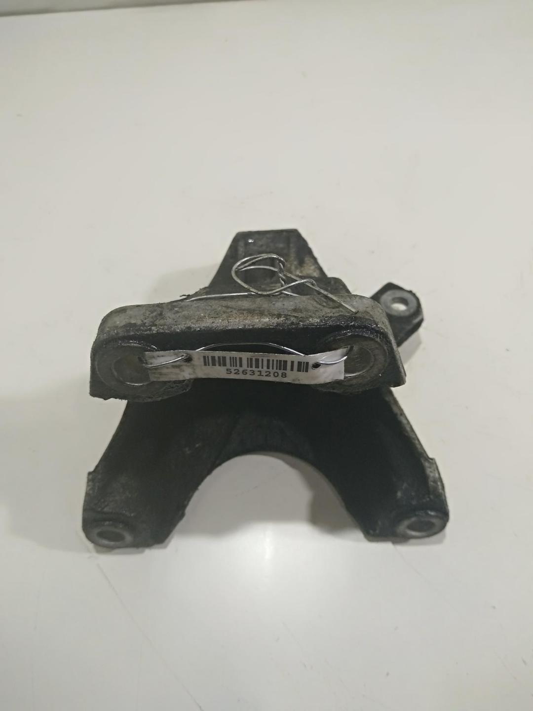 кронштейн двигателя Audi A4 B6 2004, 2.5 л., дизель, МКПП, чёрный, седан, 8E0199308J
