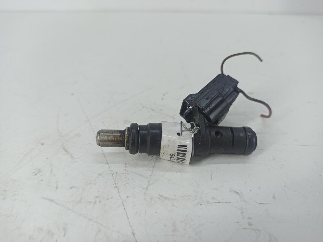 форсунка Audi A4 B6 2003, 2.0 л., бензин, МКПП, серый, универсал, 06B133551T