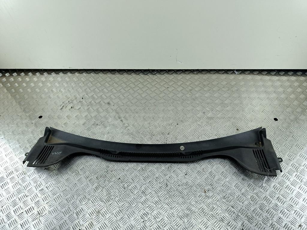 дождевик SEAT Ibiza 2008, 1.4 л., бензин, МКПП, жёлтый, хетчбэк 5 дв., 6J1853185