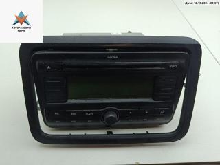 магнитола Skoda Fabia 2 поколение (5J) 2009, 1.2 л., бензин, МКПП, серый, хетчбэк 5 дв., 5J0035161A
