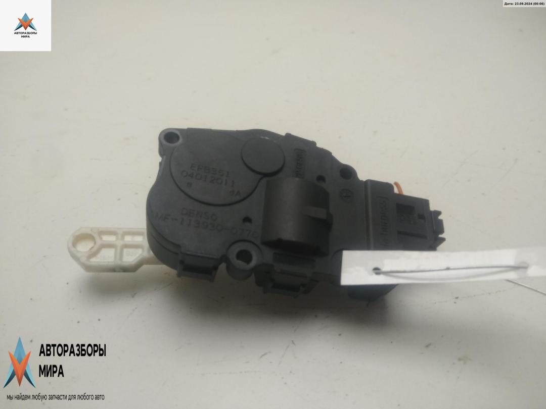 моторчик заслонки печки Jaguar XJ X351 2011, 3.0 л., дизель, АКПП, чёрный, седан, 1139300770 - фото №1