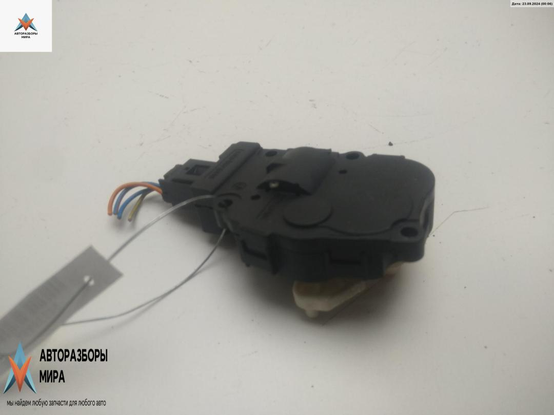 моторчик заслонки печки Jaguar XJ X351 2011, 3.0 л., дизель, АКПП, чёрный, седан, 1139300770 - фото №1