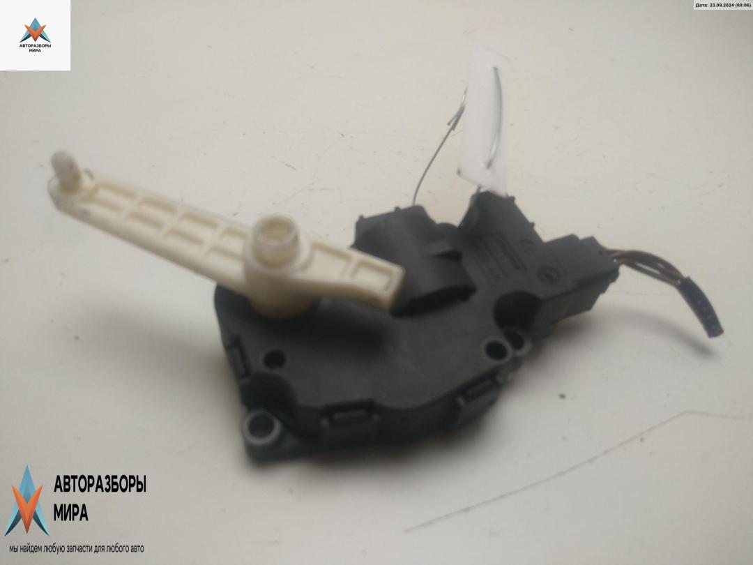 моторчик заслонки печки Jaguar XJ X351 2011, 3.0 л., дизель, АКПП, чёрный, седан, 1139300770 - фото №1