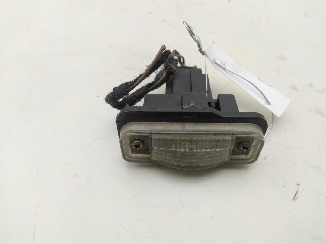 подсветка номера Mercedes-Benz E W211 2003, 2.7 л., дизель, АКПП, синий, универсал, 2118200756
