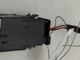 кнопка аварийной сигнализации Volkswagen Golf 5 поколение 2004, 1.6 л., бензин, МКПП, чёрный, хетчбэк 3 дв., 1K0953509A