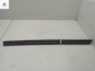 молдинг двери задней левой Mercedes-Benz C-Класс W202/S202 1994, 1.8 л., бензин, МКПП, красный, седан