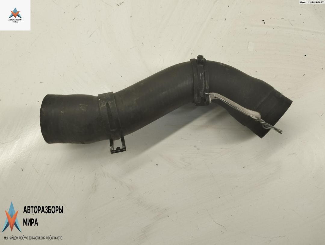 патрубок радиатора Volkswagen Golf 4 поколение 2000, 1.6 л., бензин, 18682T.1 - фото №1