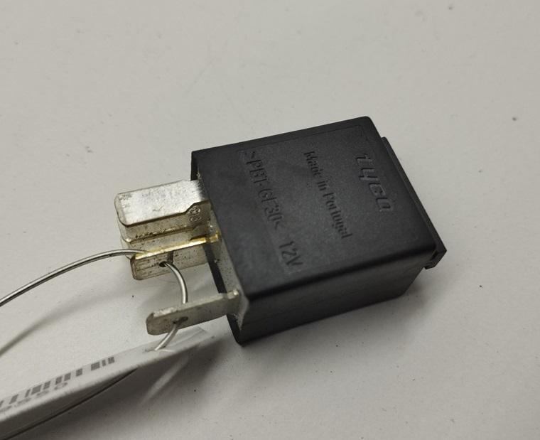 реле (прочие) Audi A4 B8 2008, 2.0 л., дизель, АКПП, серый, седан, 7M0951253C