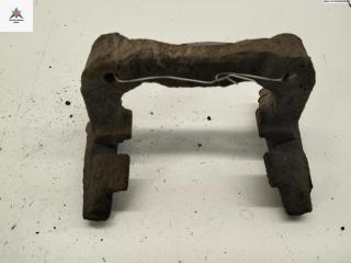 скоба суппорта Volkswagen Golf 4 поколение 2006, 1.9 л., дизель, МКПП, серый, универсал, 6Q0615425D