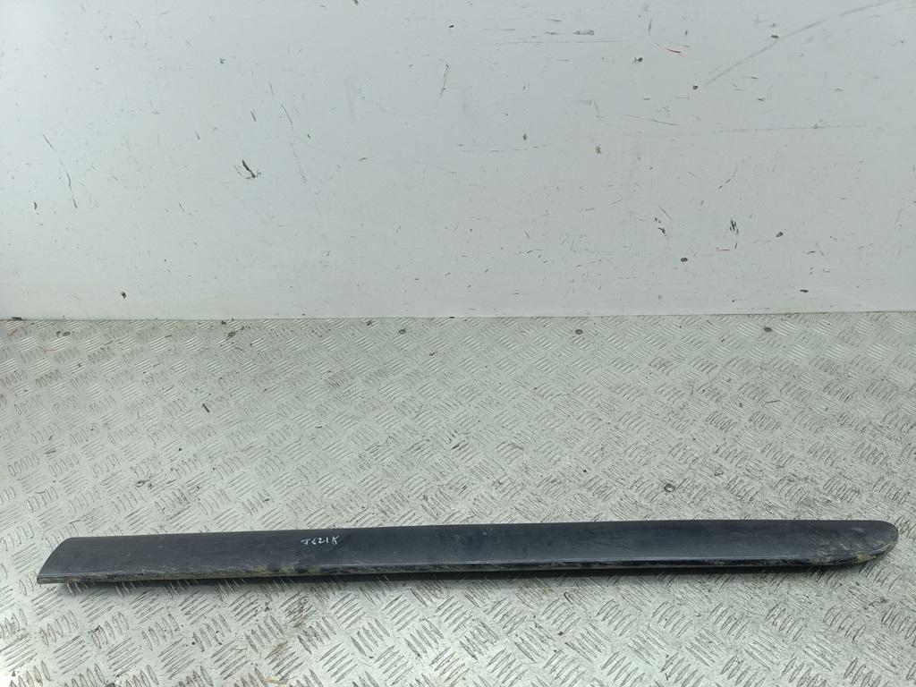 молдинг двери передней правой Citroen C5 1 поколение 2003, 2.2 л., дизель, МКПП, чёрный, универсал, 96278996 - фото №1