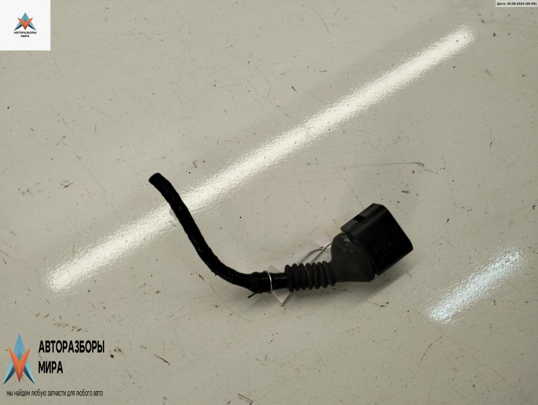 разъем (фишка) проводки Volkswagen Passat B5 1998, 1.8 л., бензин, МКПП, чёрный, универсал, 1J1973714 - фото №1