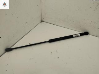 амортизатор крышки багажника (3-5 двери) Volkswagen Golf 3 поколение 1996, 1.8 л., бензин, МКПП, зелёный, хетчбэк 3 дв., 1H6827550A