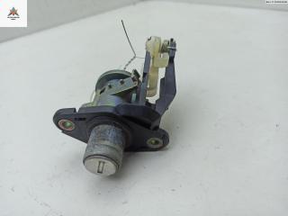 кнопка открытия багажника Opel Astra F [рестайлинг] 1996, 1.6 л., бензин, МКПП, красный, хетчбэк 5 дв., 01527