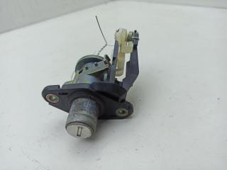 кнопка открытия багажника Opel Astra F 1996, 1.6 л., бензин, МКПП, красный, хетчбэк 5 дв., 01527