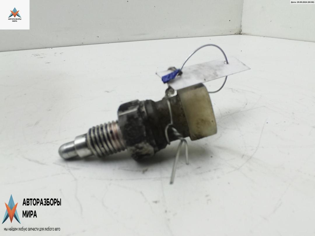 Датчик включения заднего хода (лягушка) Opel Zafira 1 поколение (A) 2001, 1.6 л., бензин, МКПП, зелёный, минивэн, 90482454 - фото №1