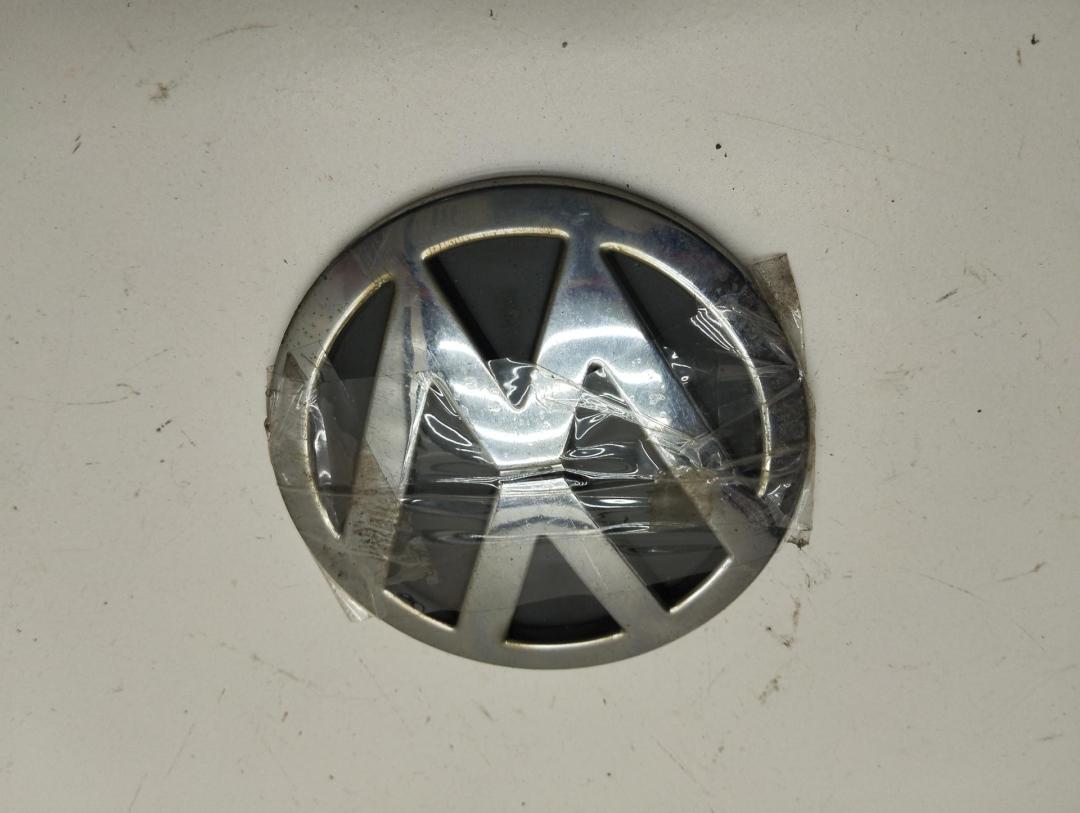 эмблема Volkswagen Sharan 2001, 1.8 л., бензин, МКПП, чёрный, минивэн, 31103000A