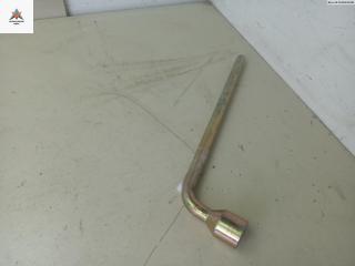 ключ колесный (балонный) Renault Megane 2 поколение 2004, 1.5 л., дизель, АКПП, синий, хетчбэк 5 дв.