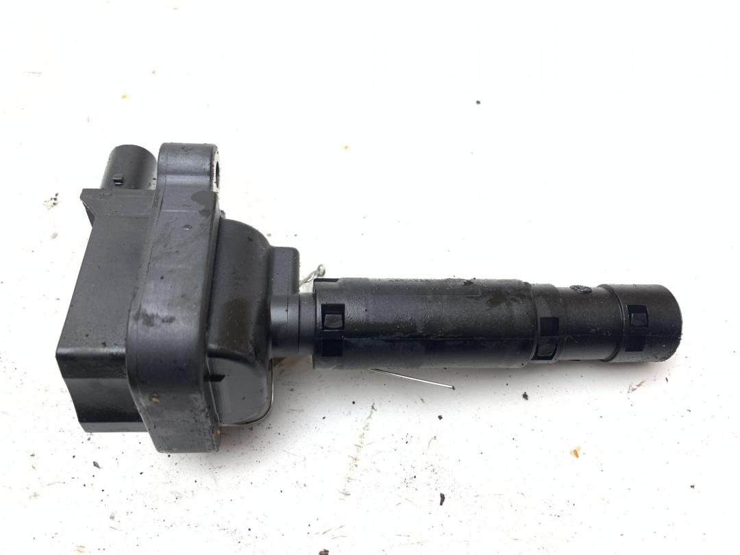 катушка зажигания Mercedes-Benz C-Класс W203/S203/CL203 2002, 1.8 л., бензин, АКПП, чёрный, универсал, 0001501580 - фото №1