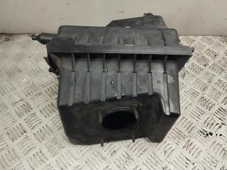 корпус воздушного фильтра Ford Maverick 2001, 2.0 л., бензин, МКПП, серый, внедорожник 5 дв.