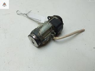 личинка дверного замка Mitsubishi Space Star 1 поколение 1999, 1.3 л., бензин, МКПП, жёлтый, минивэн