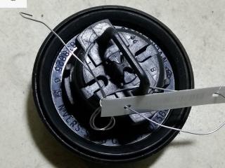 пробка топливного бака Renault Clio 2 поколение 1998, 1.2 л., бензин, МКПП, красный, хетчбэк 5 дв., 7700838825