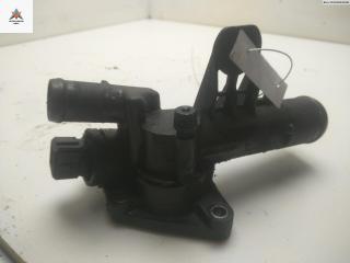 корпус термостата Nissan Qashqai 1 поколение 2008, 1.5 л., дизель, МКПП, чёрный, внедорожник 5 дв., V702111BB