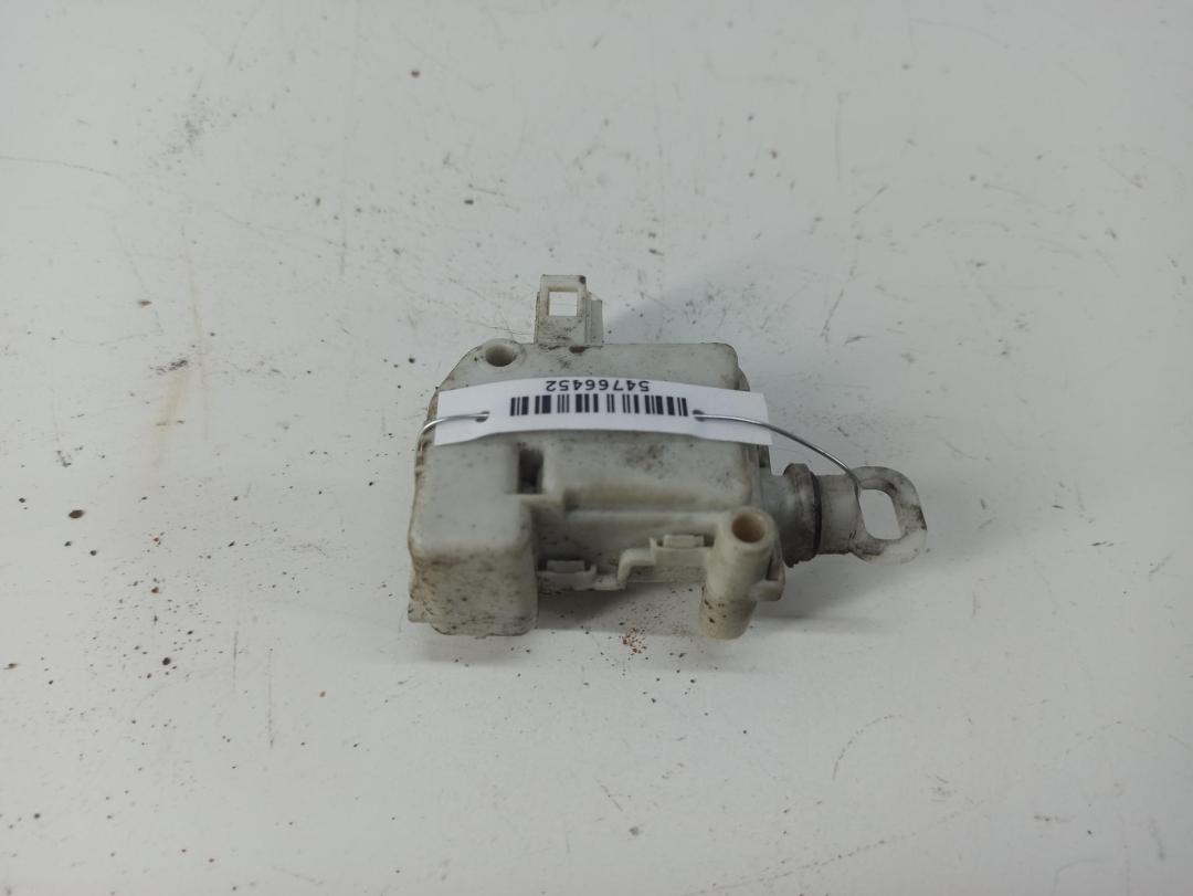активатор замка багажника Audi A6 C5 2002, 2.5 л., дизель, АКПП, серый, универсал, 3B0862359A