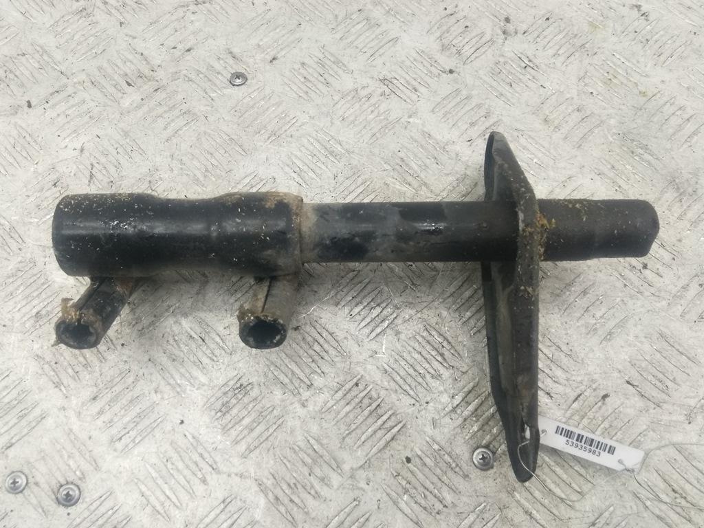 кронштейн заднего бампера Audi A4 B5 1995, 1.8 л., бензин, МКПП, серый, седан, 8D0807332B