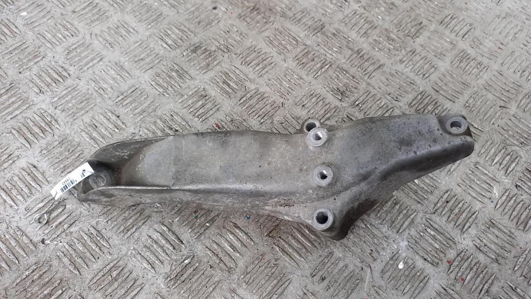 кронштейн двигателя BMW 3 E46 2001, 1.9 л., бензин, МКПП, синий, седан, 1094651