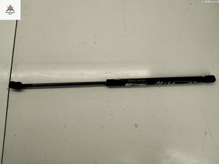 амортизатор крышки багажника (3-5 двери) Volkswagen Golf 3 поколение 1992, 1.9 л., дизель, МКПП, красный, хетчбэк 5 дв., 1H6827550A