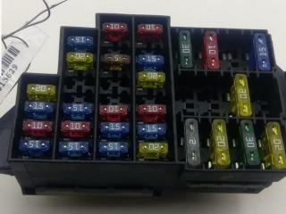 блок предохранителей Renault Clio 2 поколение [рестайлинг] 2001, 1.2 л., бензин, МКПП, зелёный, хетчбэк 5 дв.